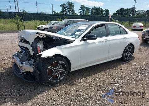 2018 Mercedes-Benz E 300 4Matic из США, поврежденный, VIN WDDZF4KB0JA429720